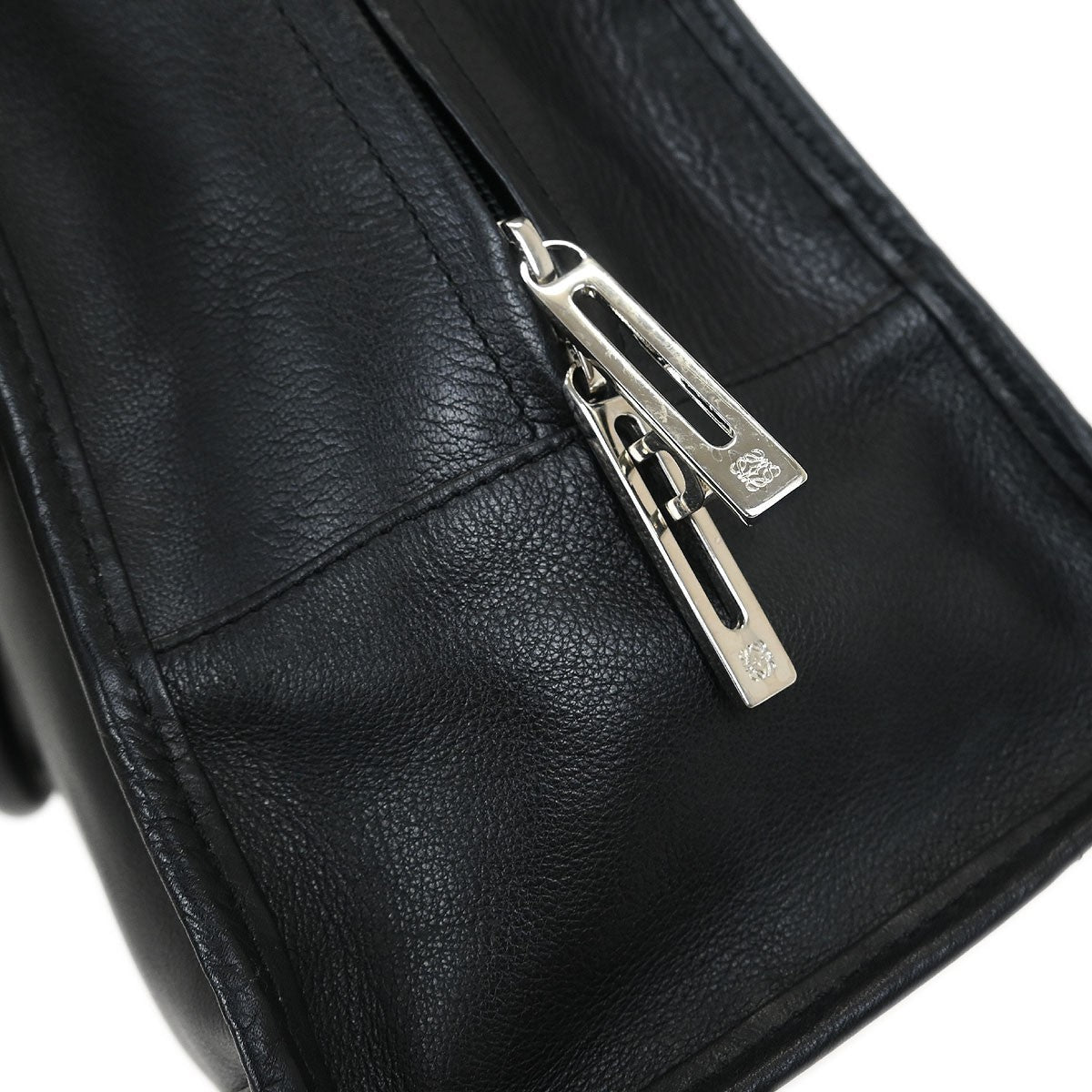 Loewe Amazona NM Bag - Brandsamsara