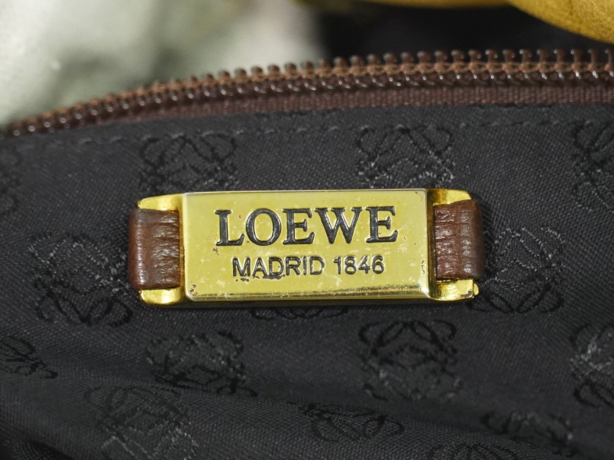Loewe Anagram Tote - Brandsamsara