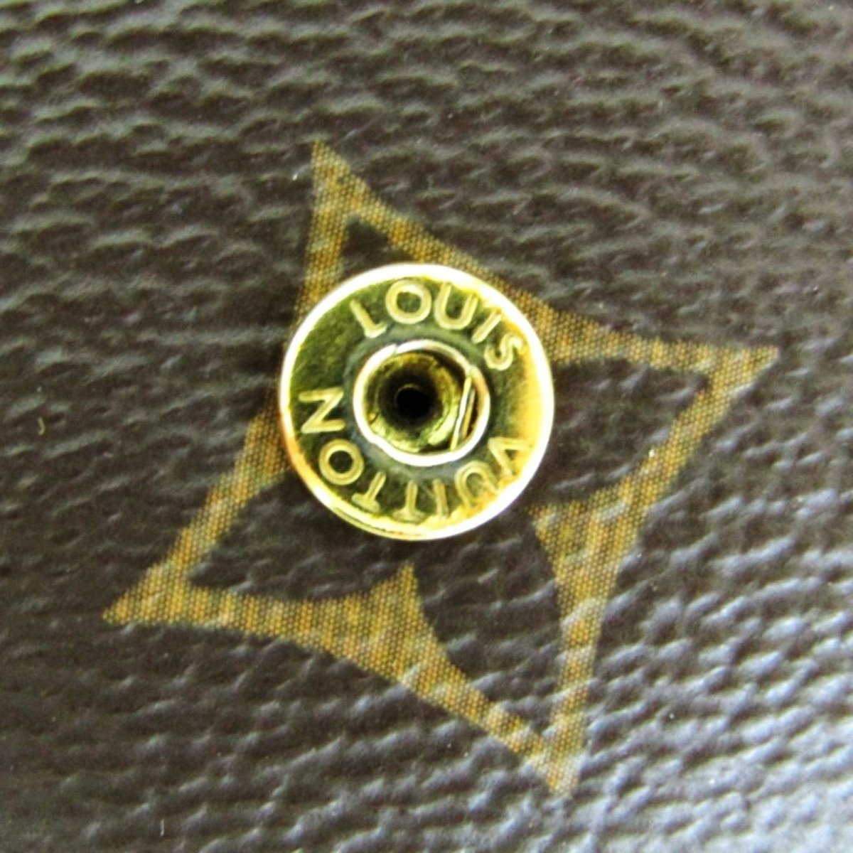 Louis Vuitton - Brandsamsara