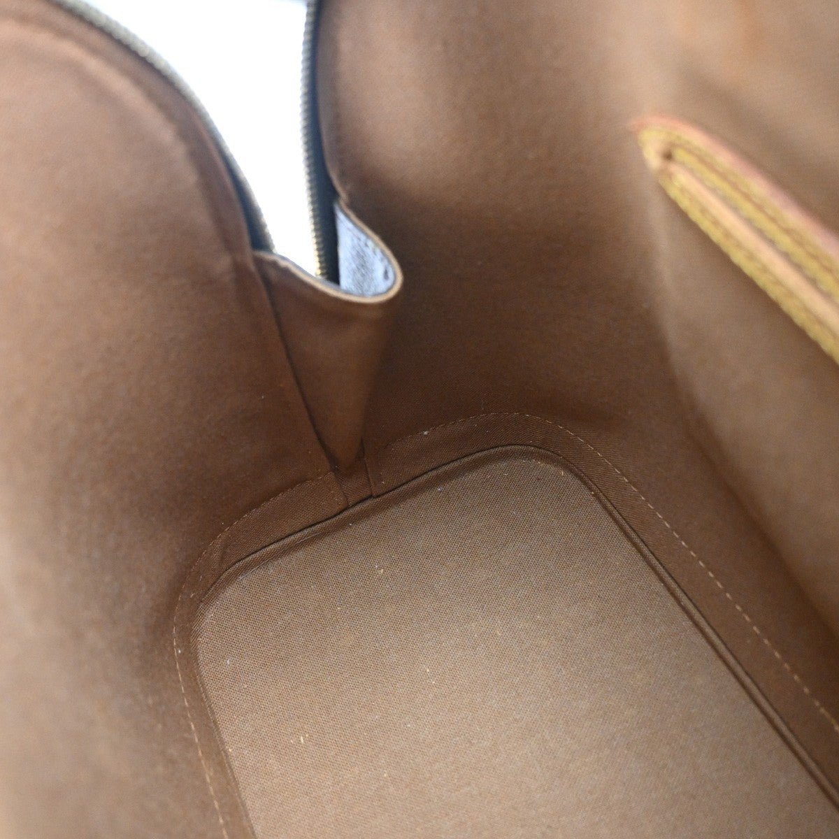 Louis Vuitton Alma Handbag - Brandsamsara