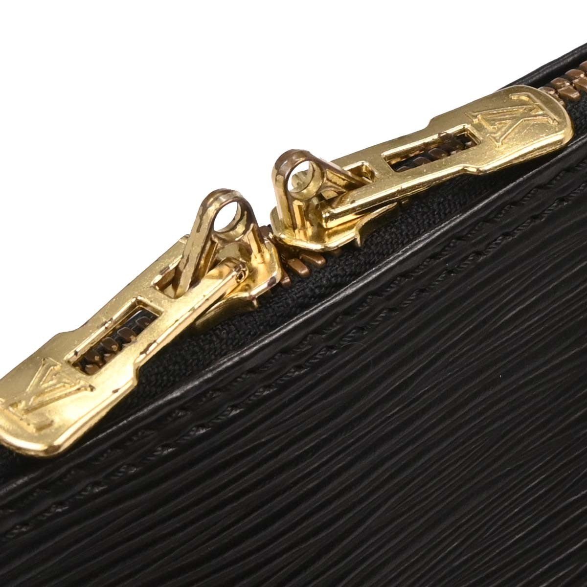 Louis Vuitton Alma Handbag - Brandsamsara