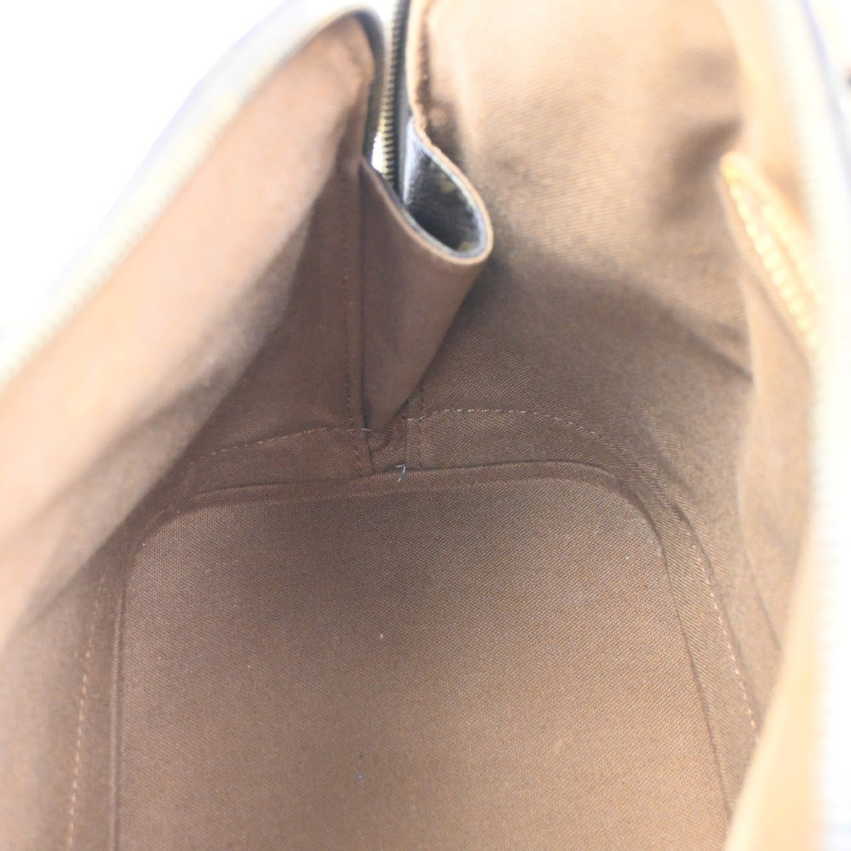 Louis Vuitton Alma Handbag - Brandsamsara