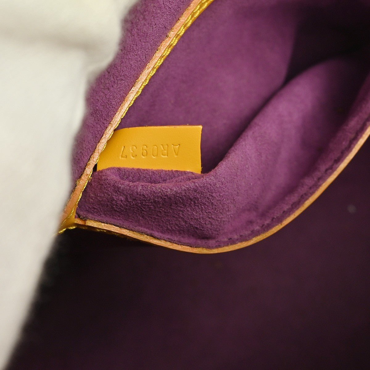 Louis Vuitton Alma Handbag - Brandsamsara