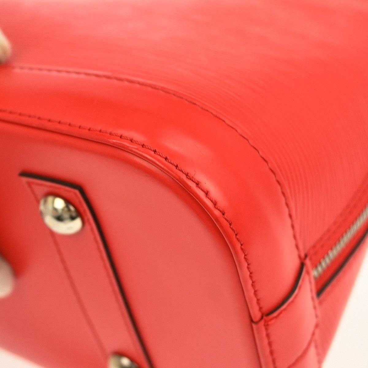 Louis Vuitton Alma Handbag - Brandsamsara