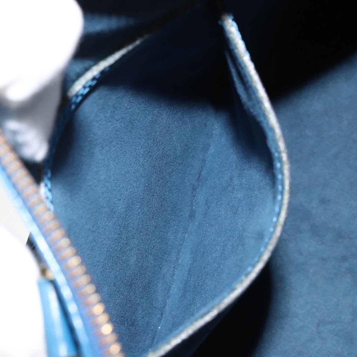 Louis Vuitton Alma Handbag - Brandsamsara