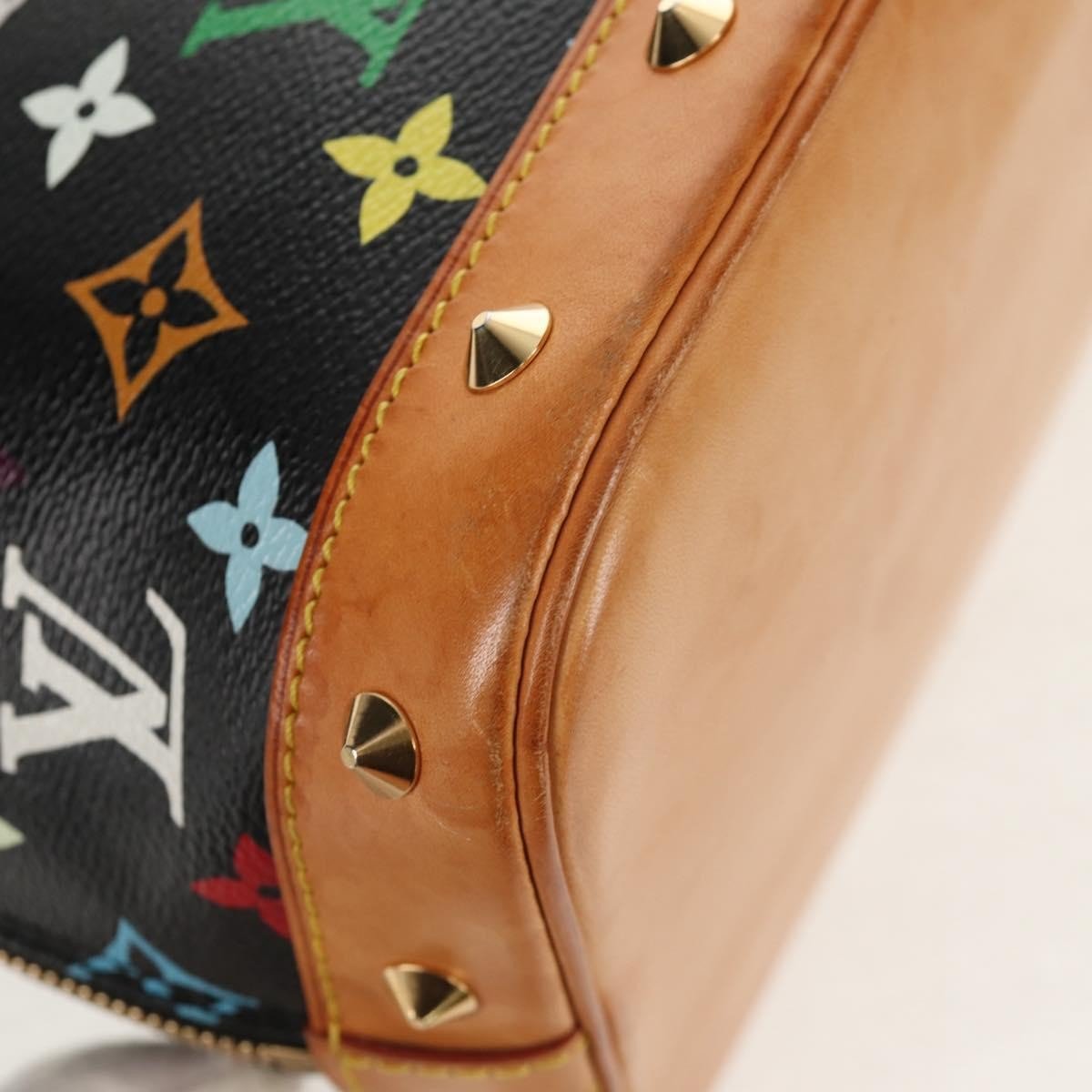 Louis Vuitton Alma Handbag - Brandsamsara