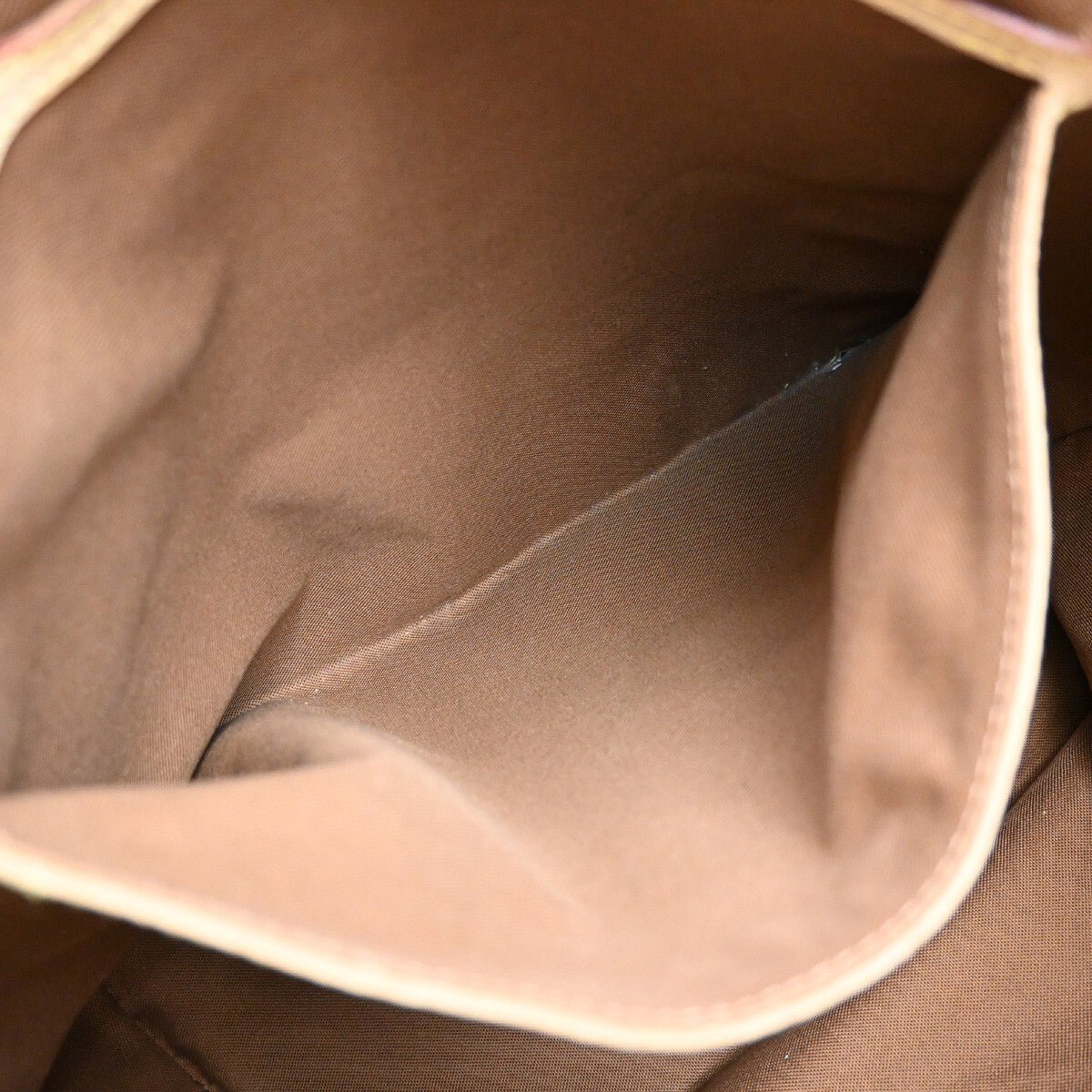 Louis Vuitton Aventure Practical Duffle Bag - Brandsamsara