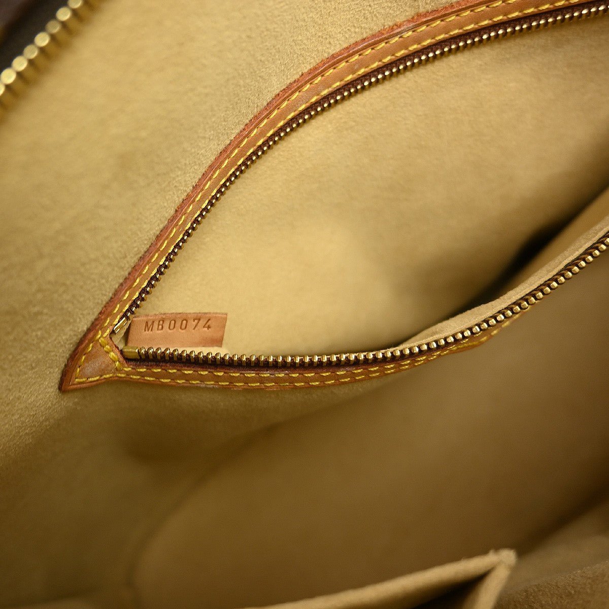 Louis Vuitton Babylone Handbag - Brandsamsara