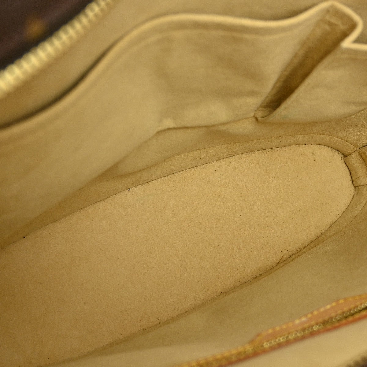 Louis Vuitton Babylone Handbag - Brandsamsara