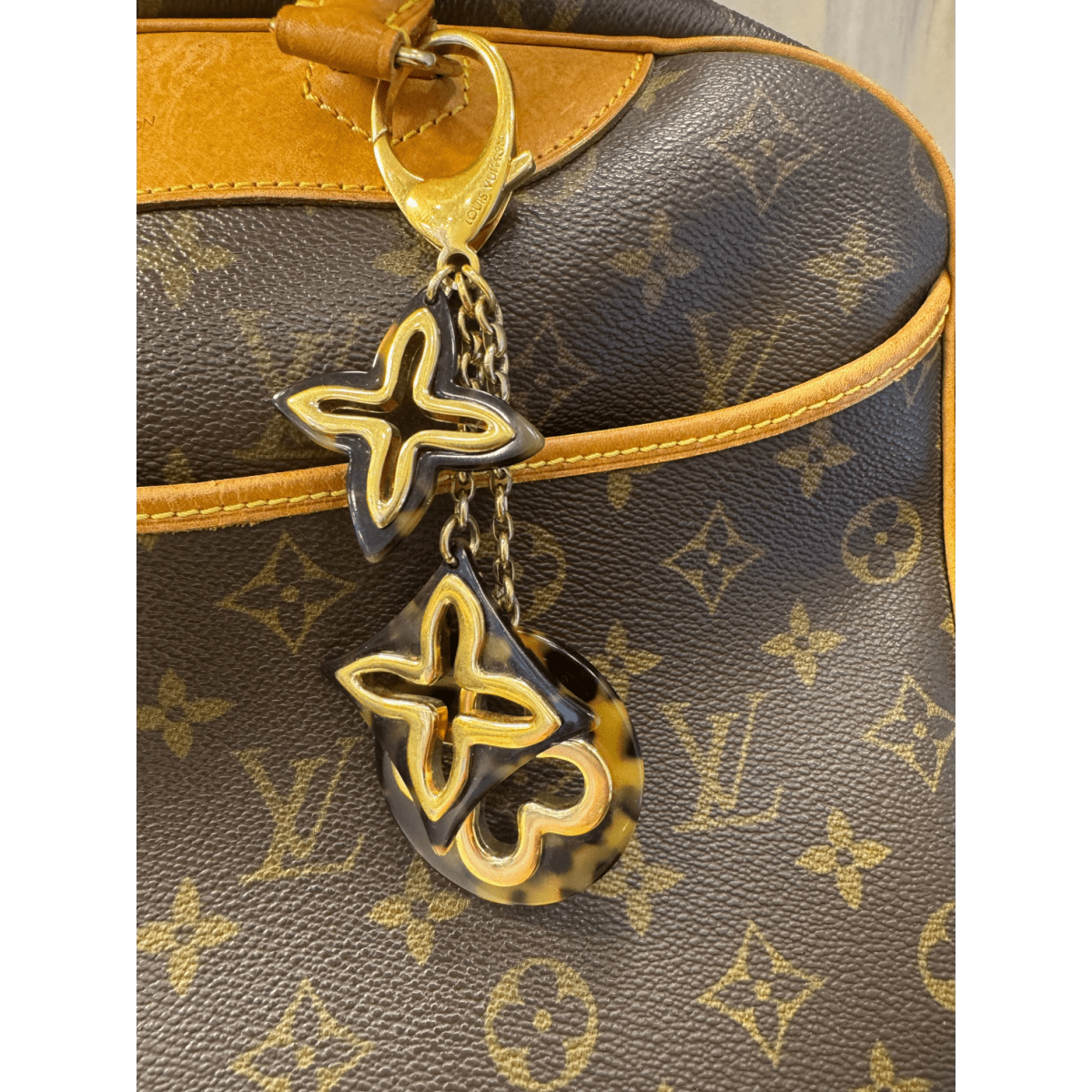 Louis Vuitton Bag charm - Brandsamsara