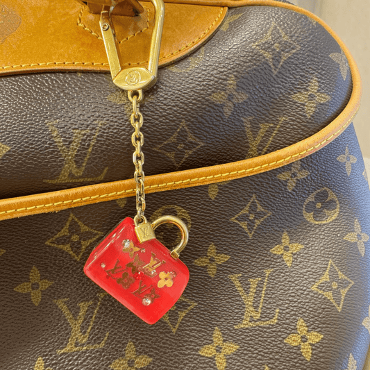 Louis Vuitton bag charm - Brandsamsara