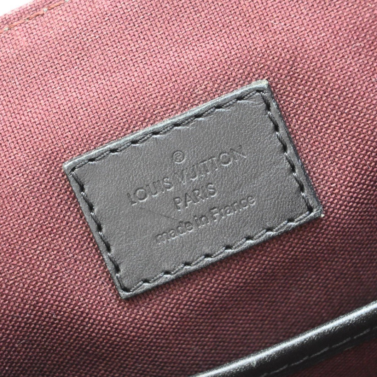 Louis Vuitton Bass Messenger Bag - Brandsamsara