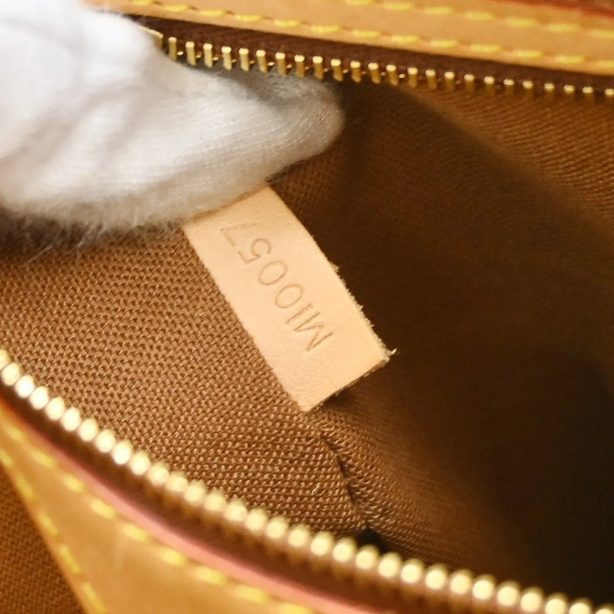 Louis Vuitton Batignolles - Brandsamsara