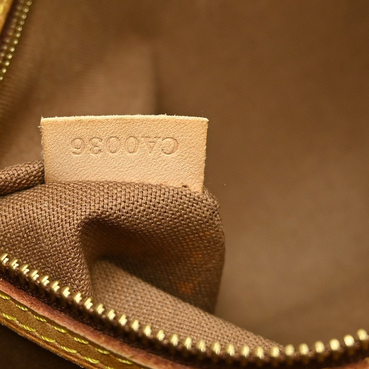 Louis Vuitton Batignolles Handbag - Brandsamsara
