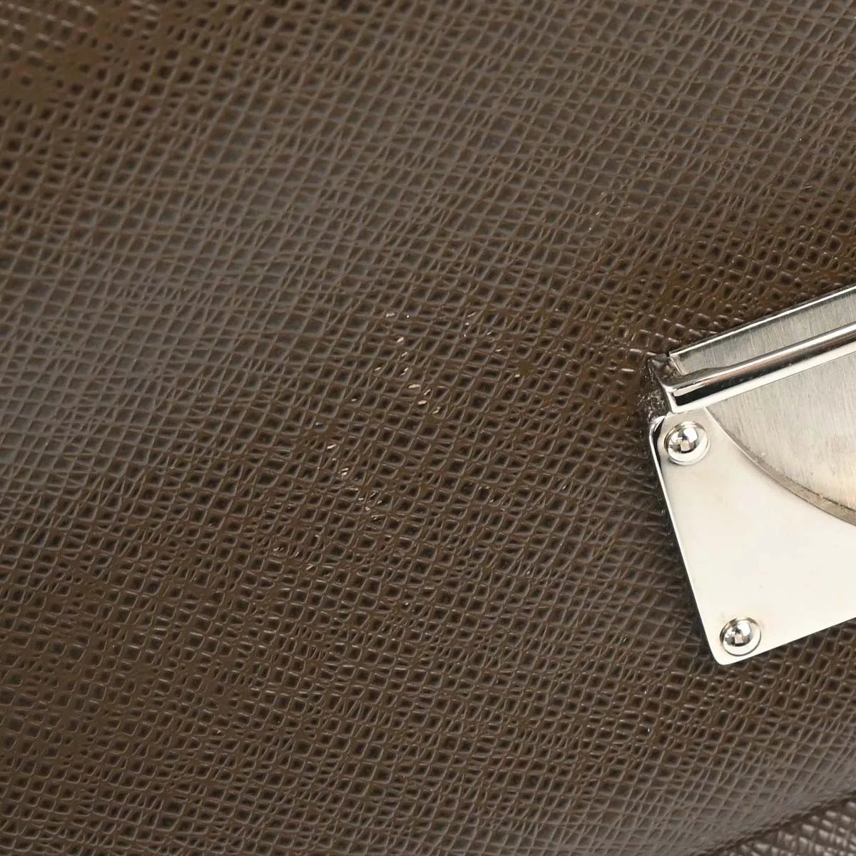 Louis Vuitton Belaia Clutch - Brandsamsara