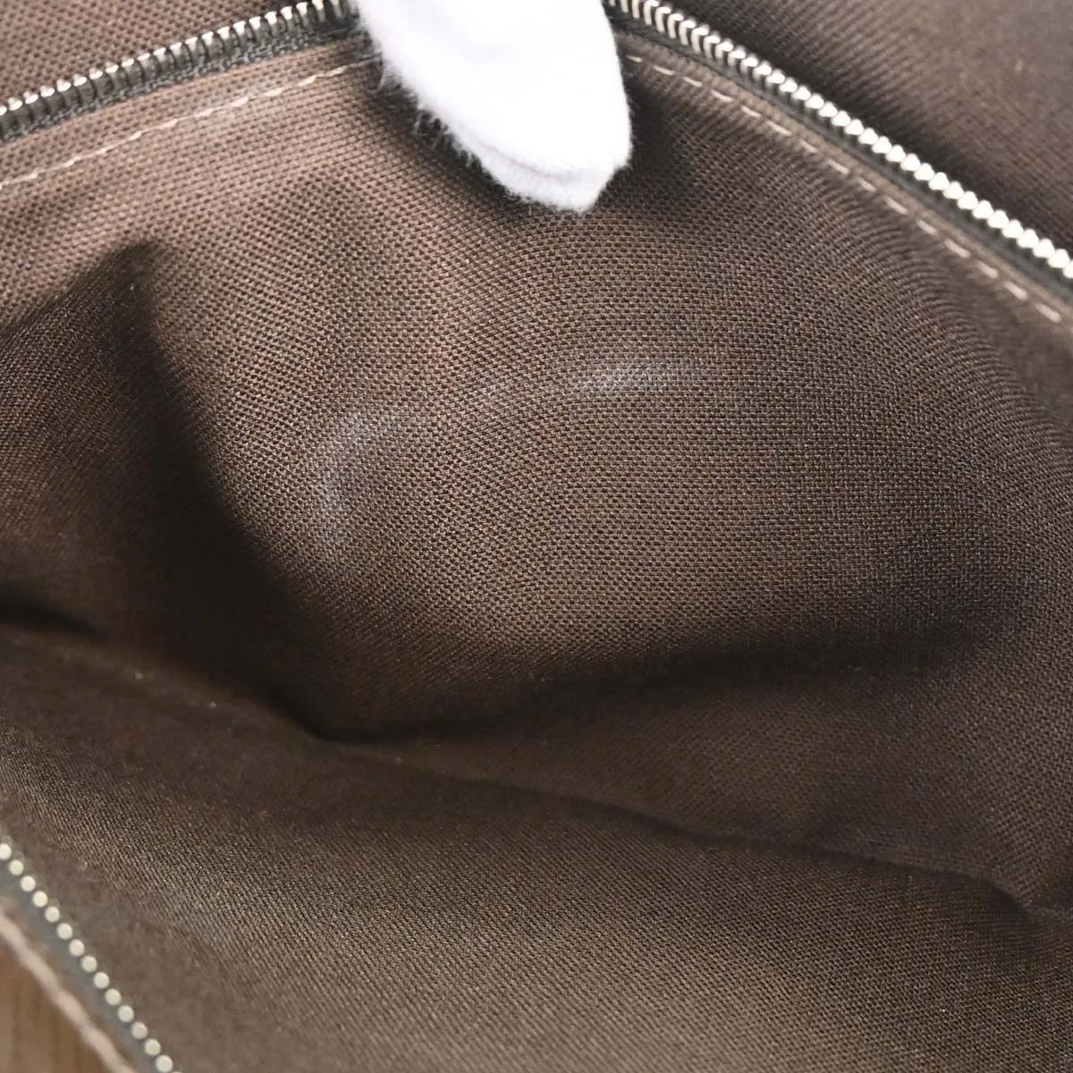 Louis Vuitton Belaia Clutch - Brandsamsara