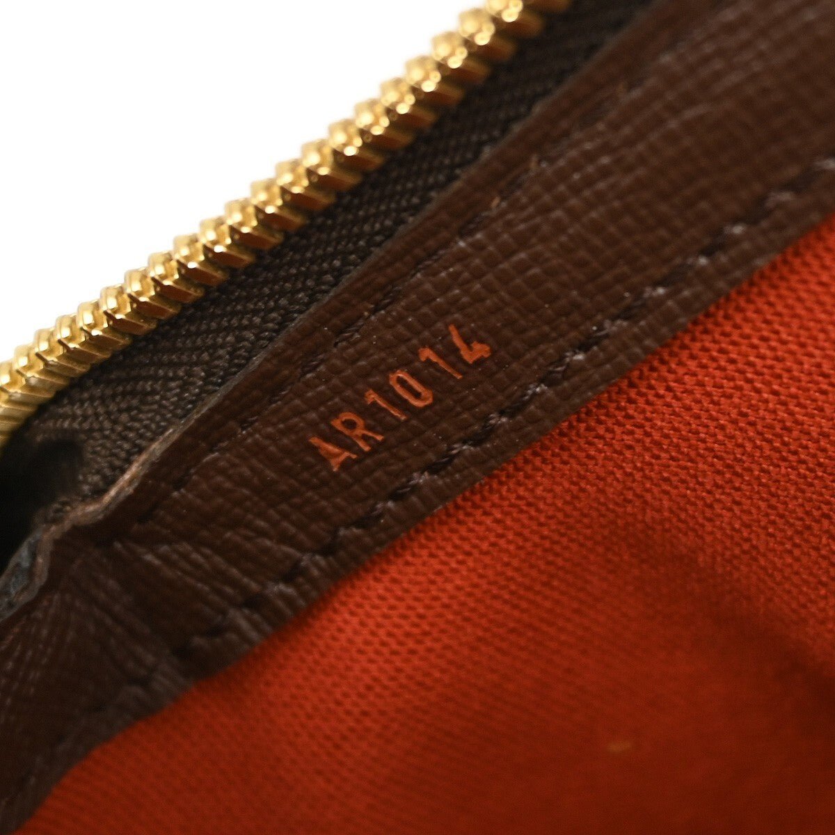 Louis Vuitton Belem Handbag - Brandsamsara