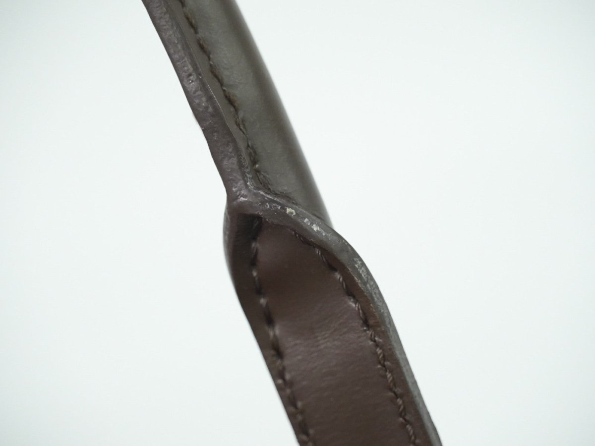 Louis Vuitton Berkeley Handbag - Brandsamsara