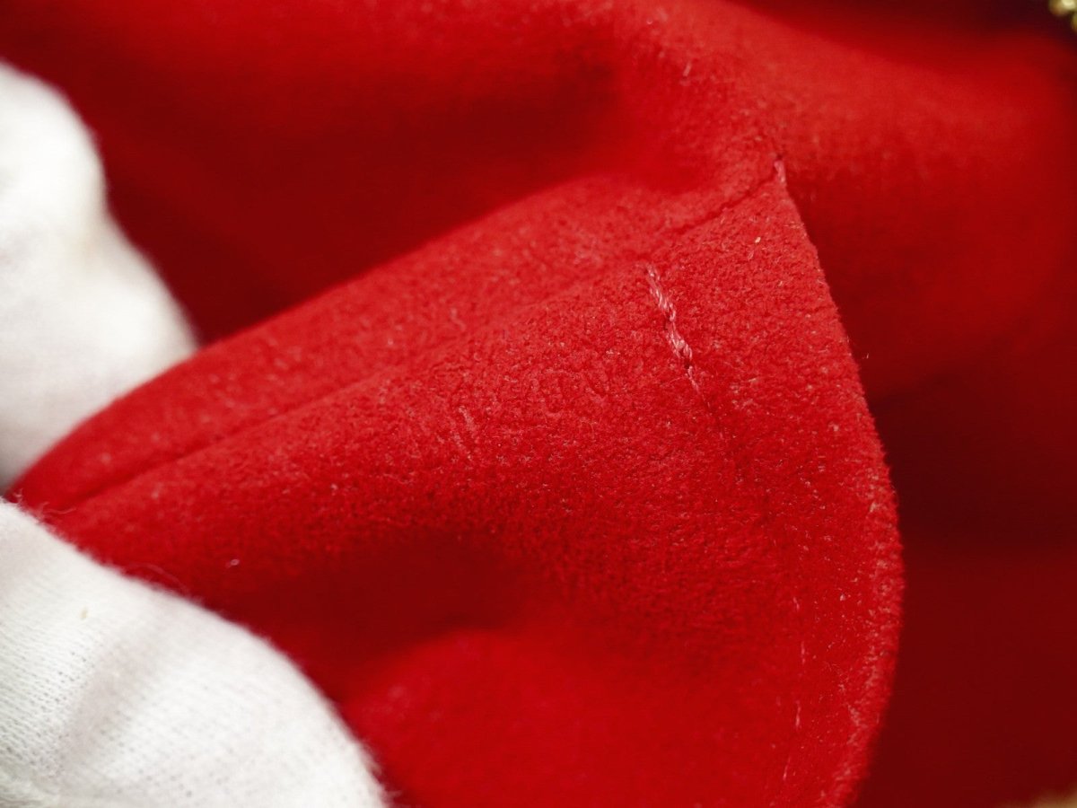 Louis Vuitton Berkeley Handbag - Brandsamsara