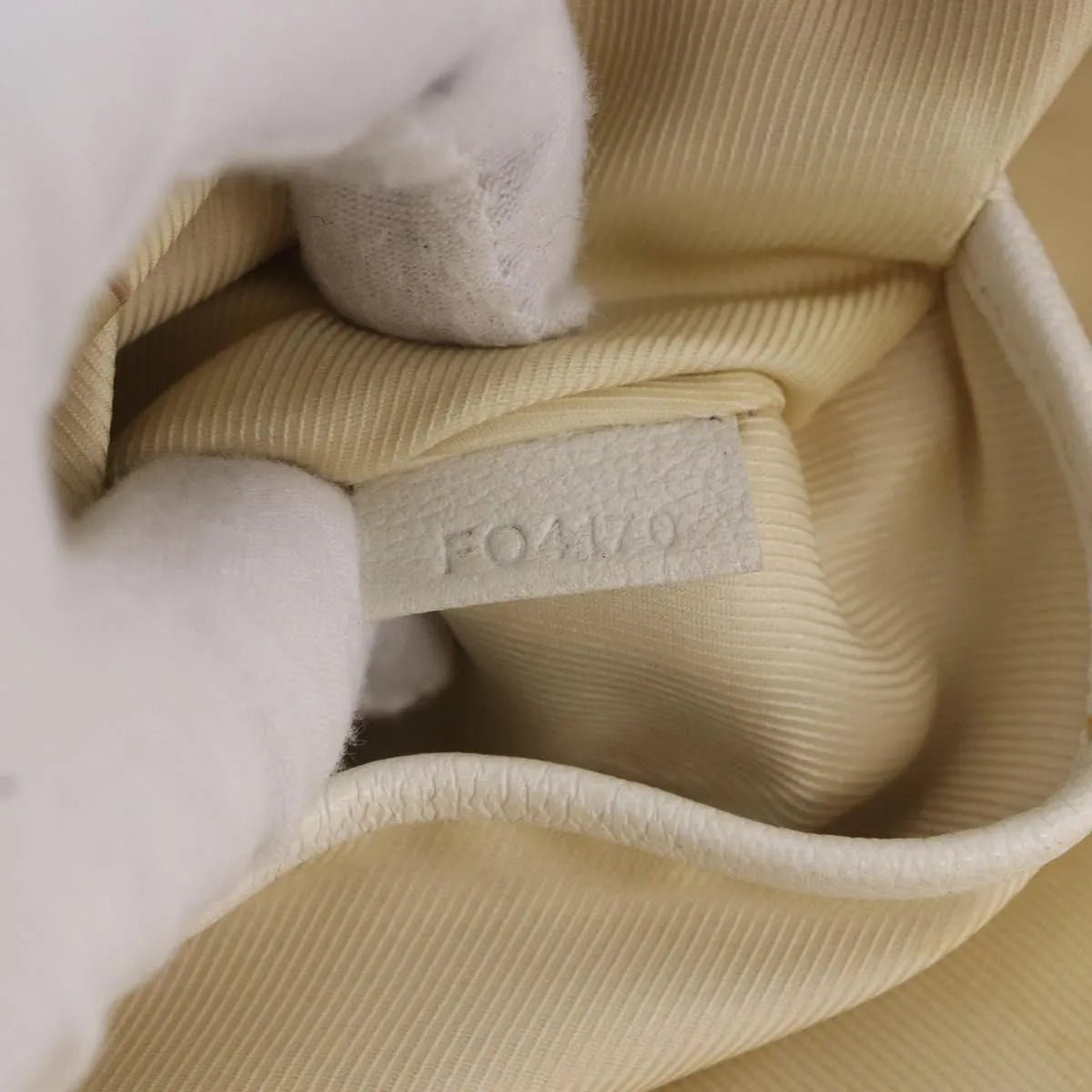Louis Vuitton Besace Handbag - Brandsamsara