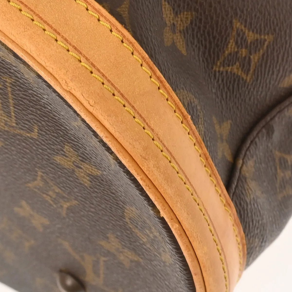 Louis Vuitton Bucket - Brandsamsara