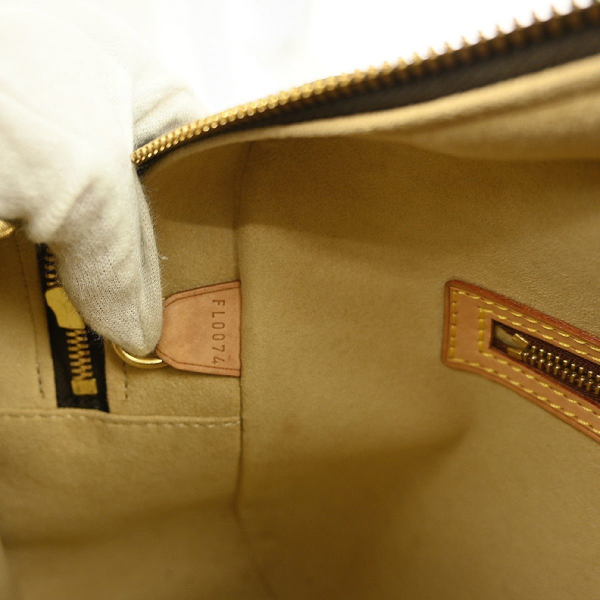 Louis Vuitton Cite Handbag - Brandsamsara