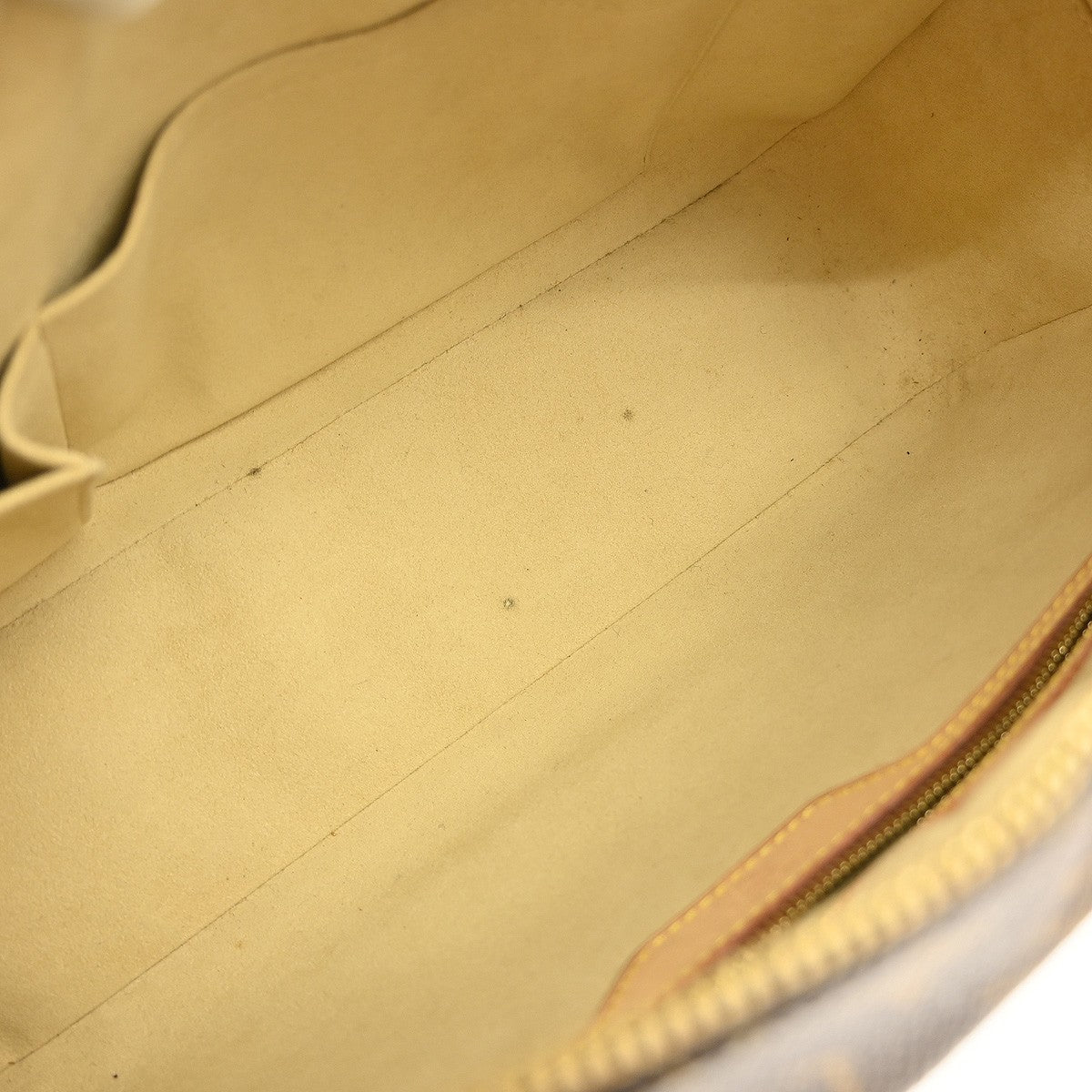 Louis Vuitton Cite Handbag - Brandsamsara