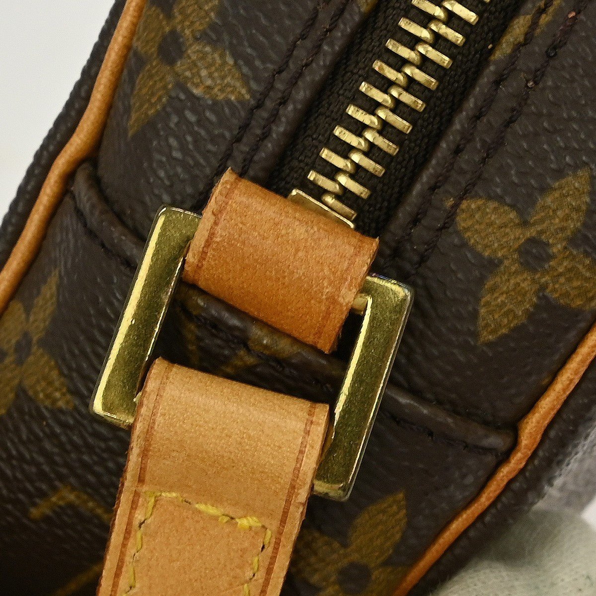 Louis Vuitton Cite Pochette - Brandsamsara