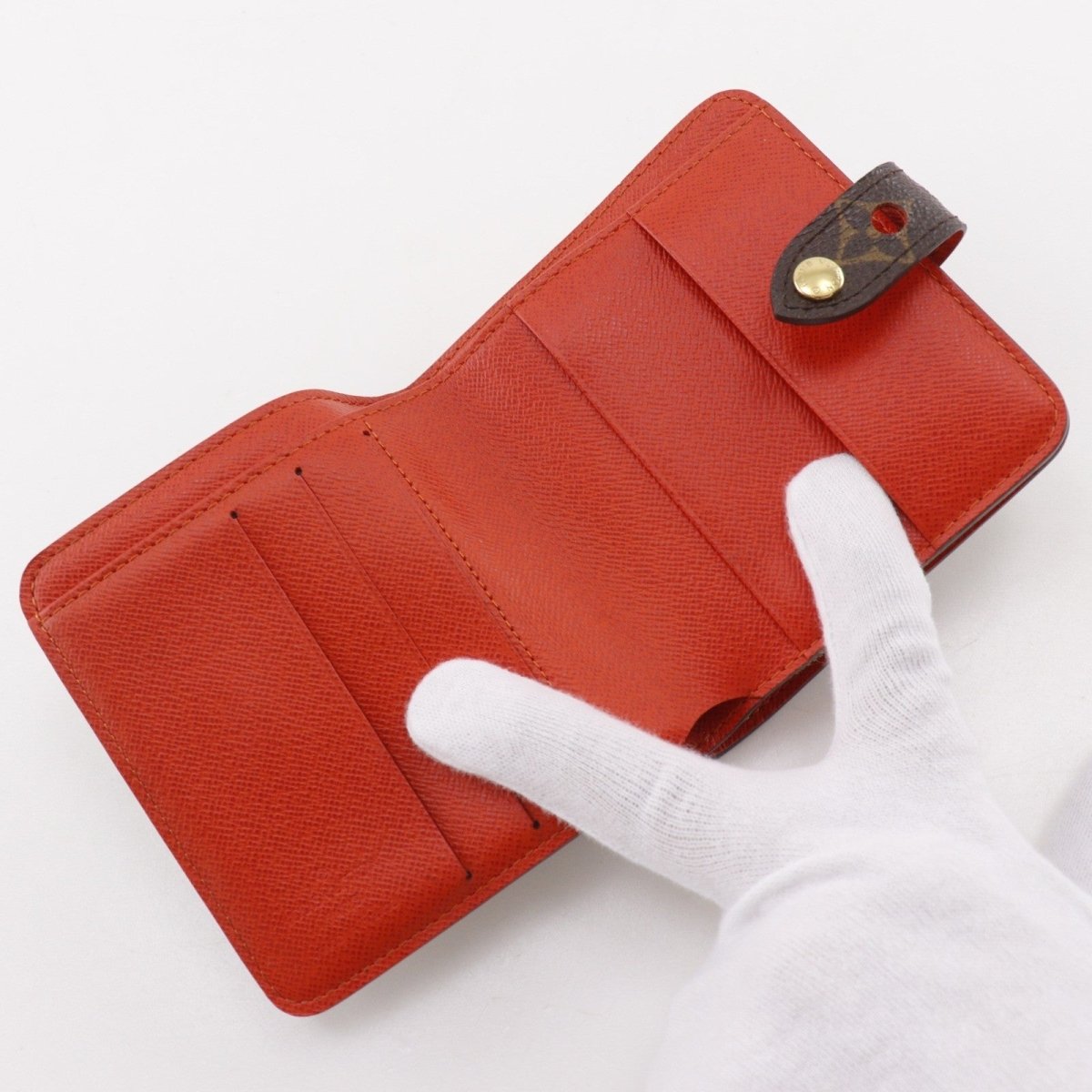 Louis Vuitton Compact Zip - Brandsamsara