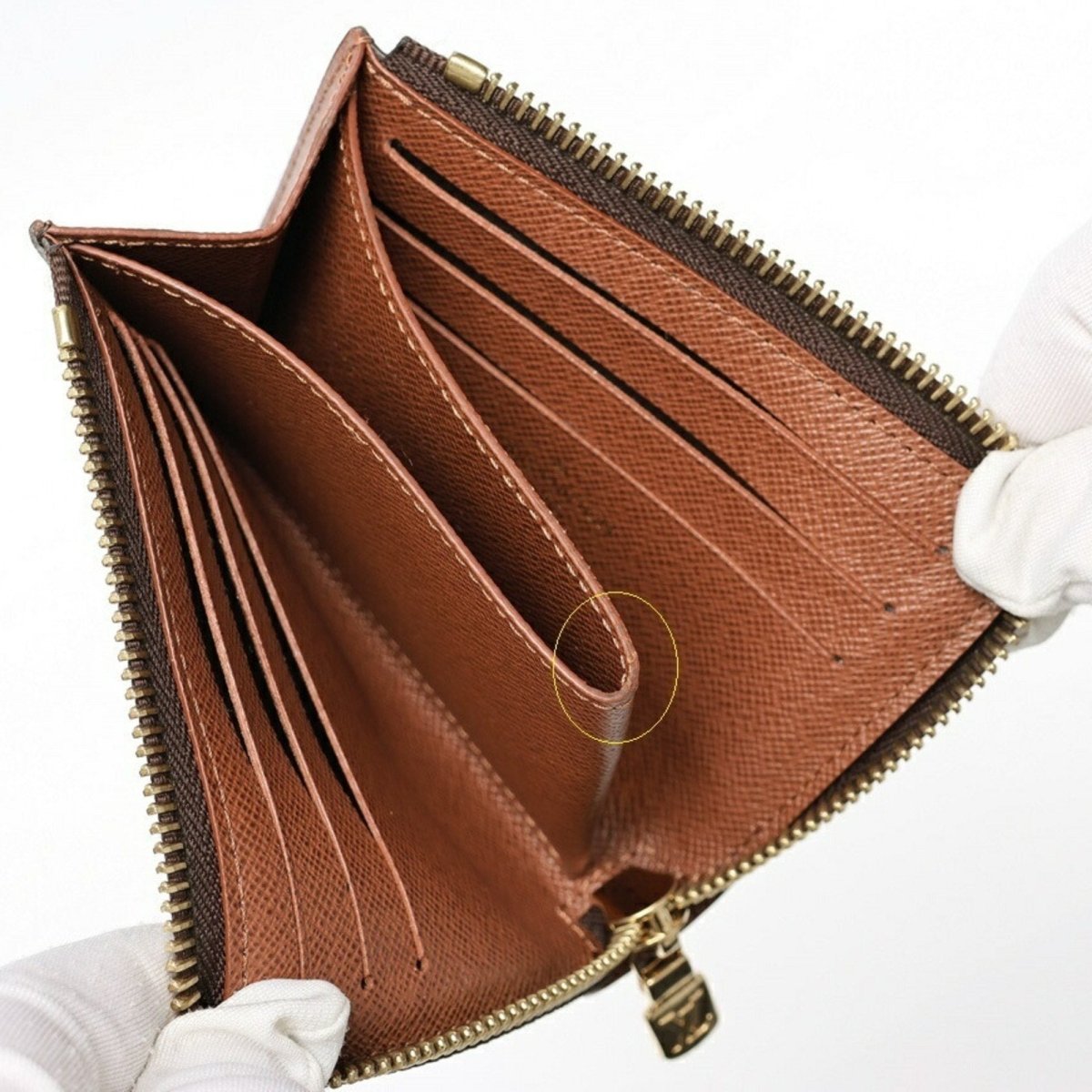 Louis Vuitton Compact zip - Brandsamsara
