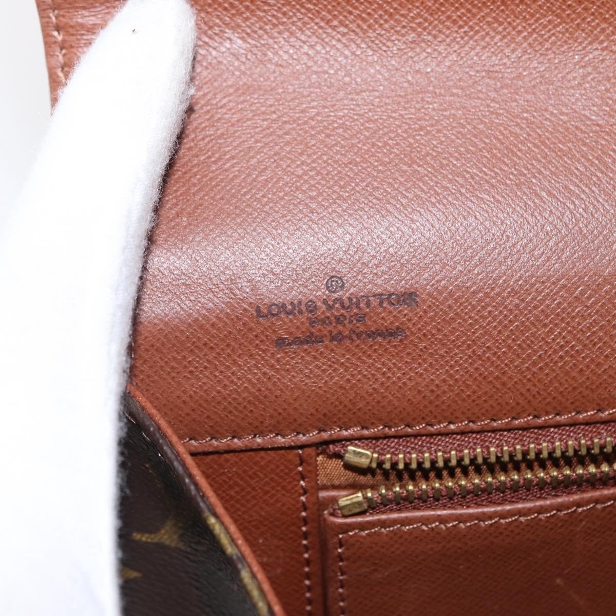 Louis Vuitton Dame Pochette - Brandsamsara