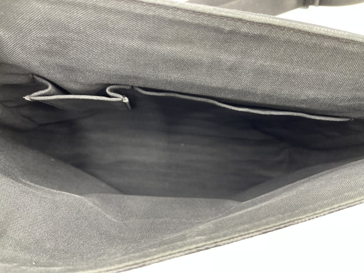 Louis Vuitton Daniel Messenger - Brandsamsara
