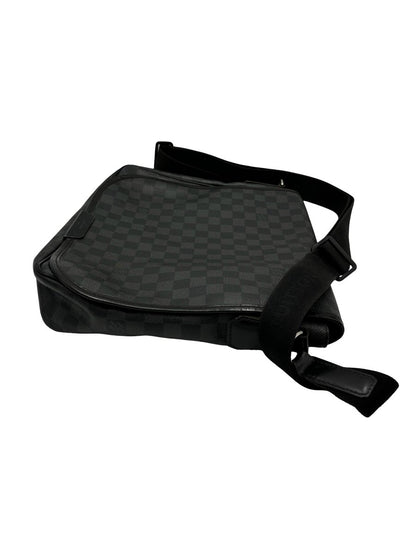 Louis Vuitton Daniel Messenger - Brandsamsara