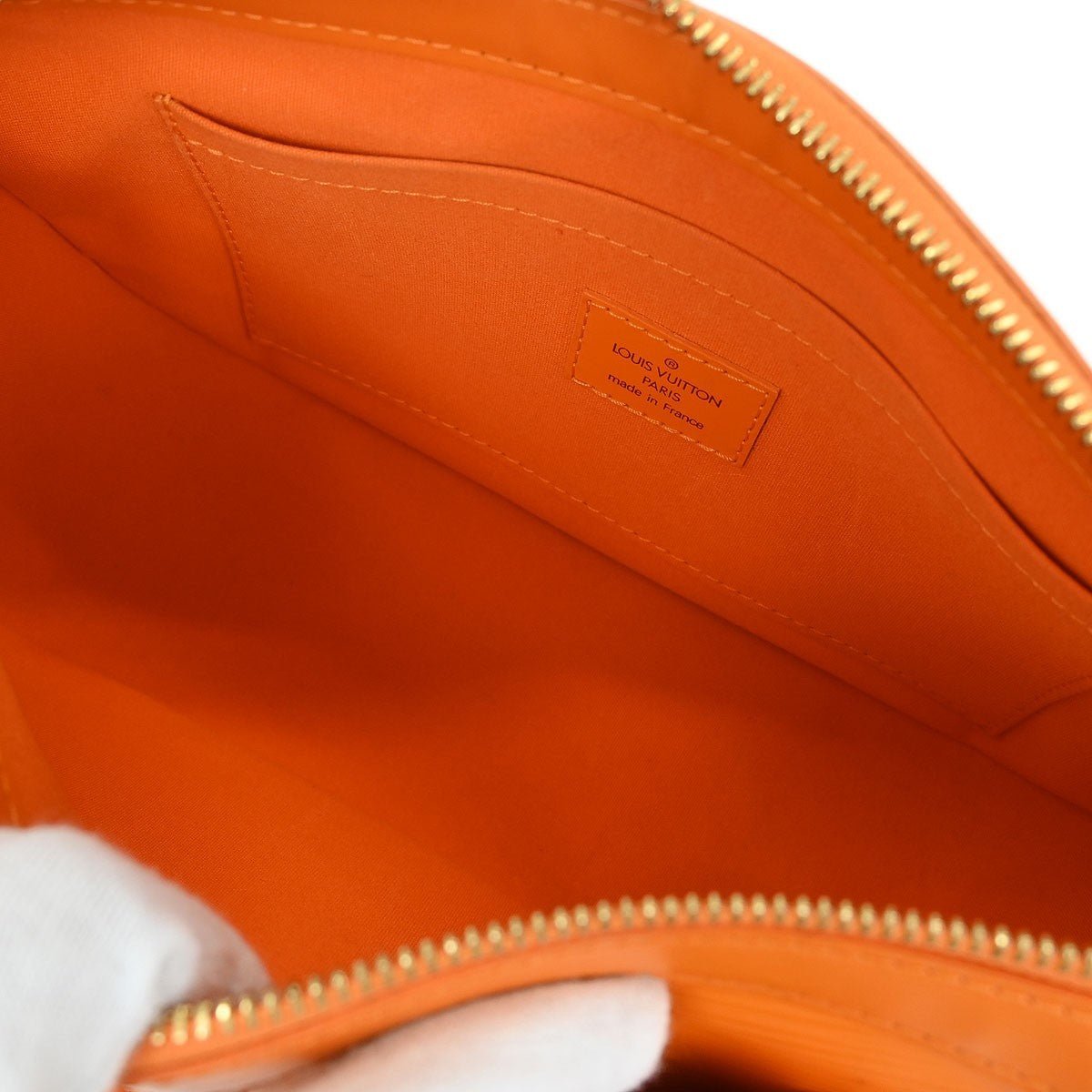 Louis Vuitton Danura Handbag - Brandsamsara