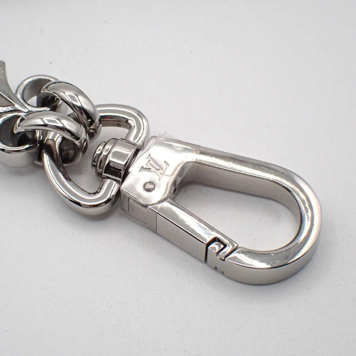 Louis Vuitton Dauphine Chain Shoulder Strap - Brandsamsara