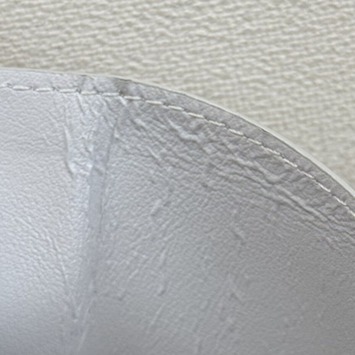 Louis Vuitton Discovery Wallet - Brandsamsara