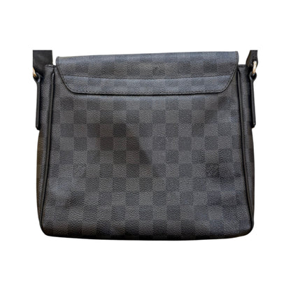 Louis Vuitton District NM Messenger Damier Graphite, Gray, Canvas, Crossbody Bag