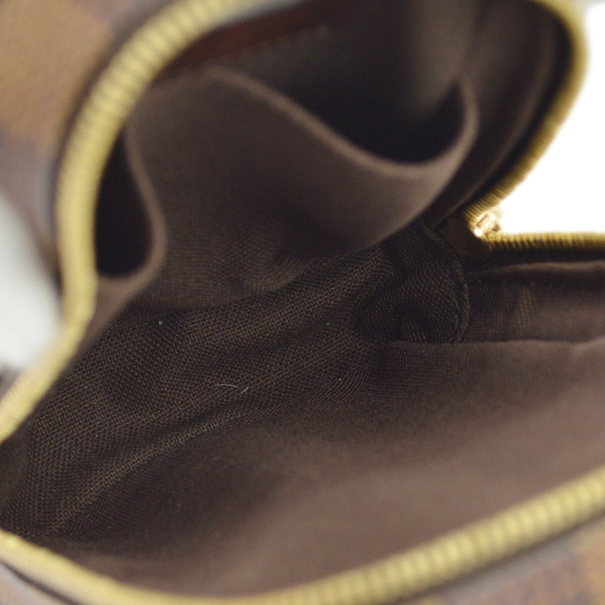 Louis Vuitton Etui Okapi Camera Case - Brandsamsara