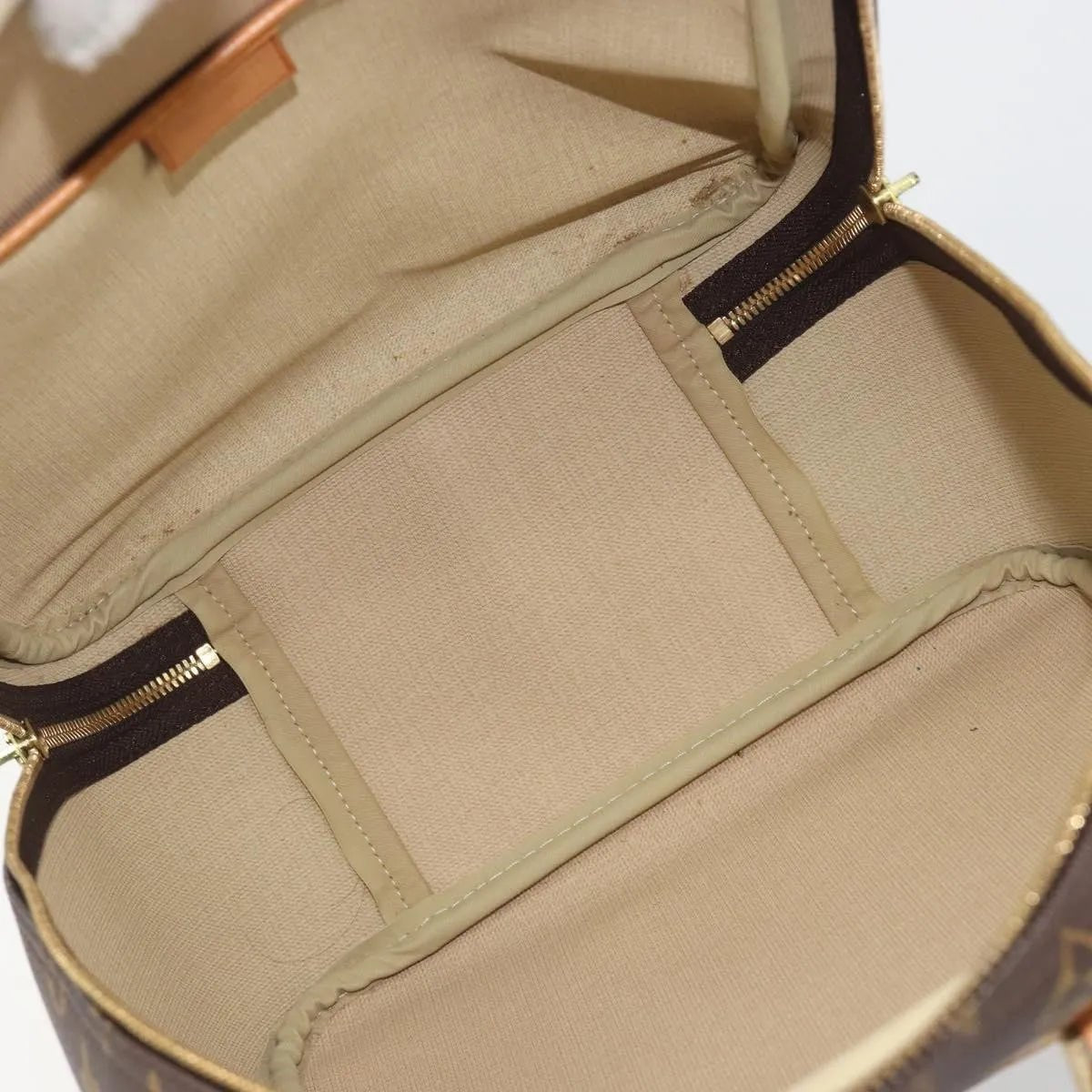 Louis Vuitton Excursion - Brandsamsara