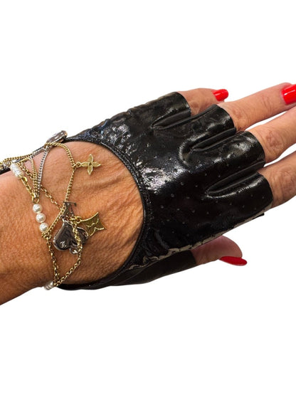 Louis Vuitton Gloves - Brandsamsara