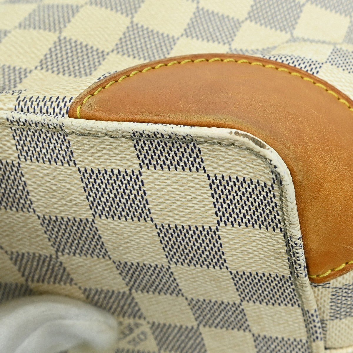 Louis Vuitton Hampstead Handbag - Brandsamsara