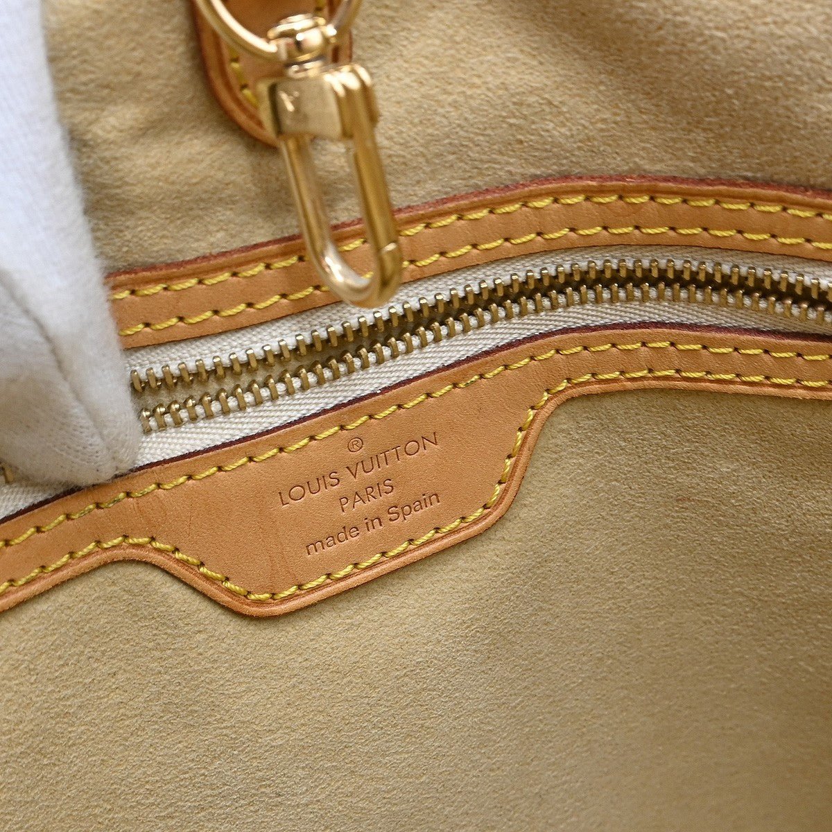 Louis Vuitton Hampstead Handbag - Brandsamsara