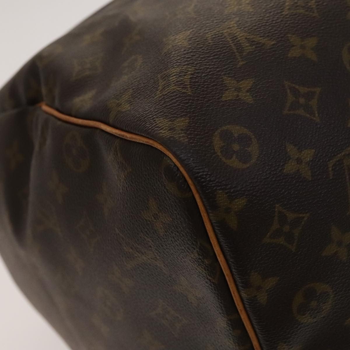 Louis Vuitton Keepall Bag - Brandsamsara