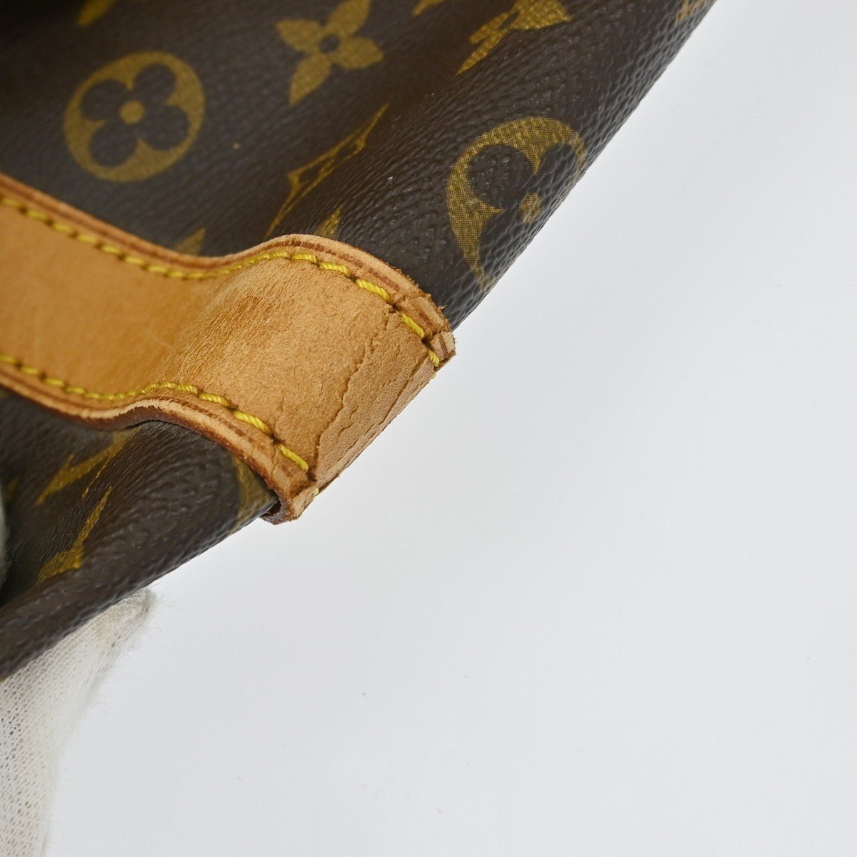 Louis Vuitton Keepall Bag - Brandsamsara