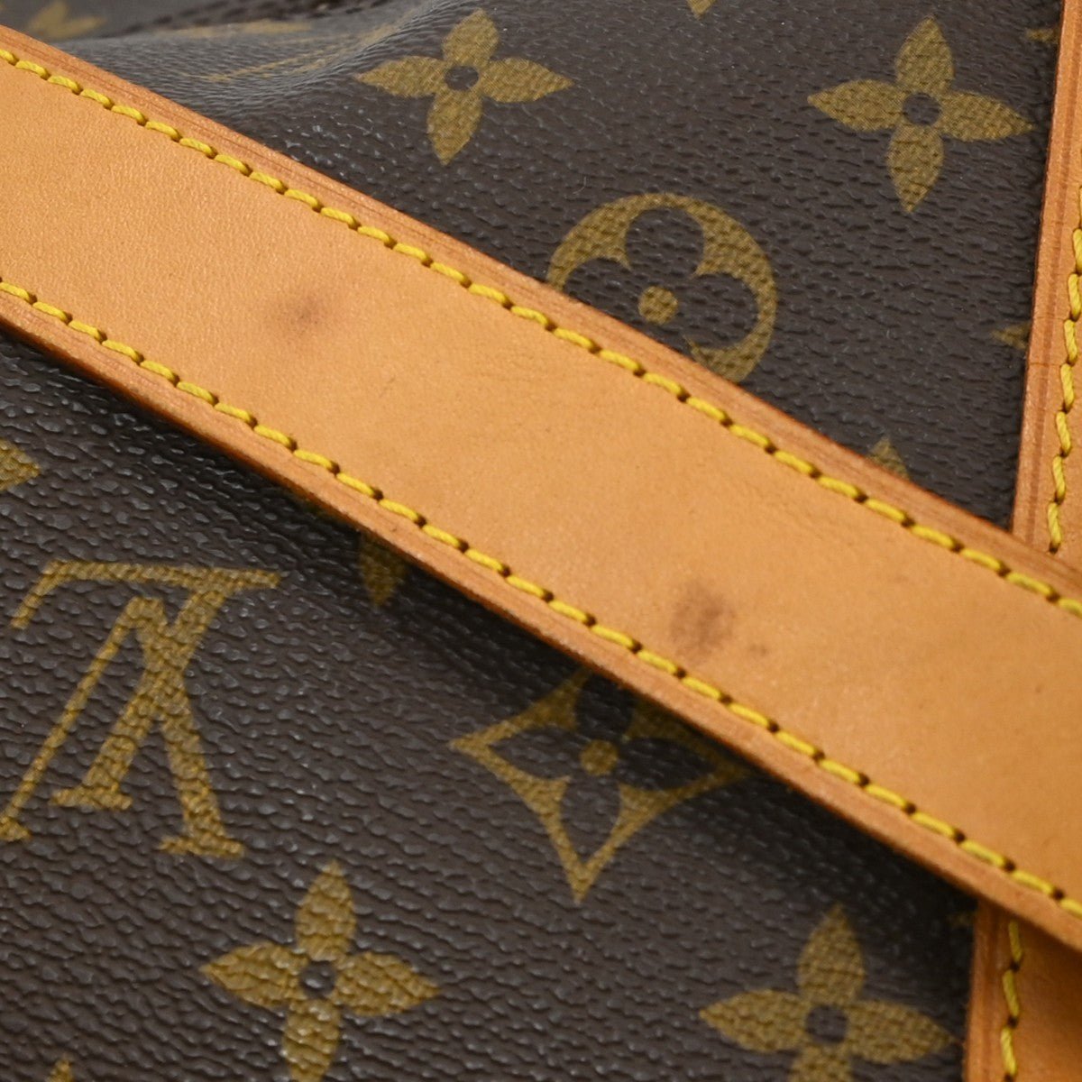 Louis Vuitton Keepall Bandoulière - Brandsamsara