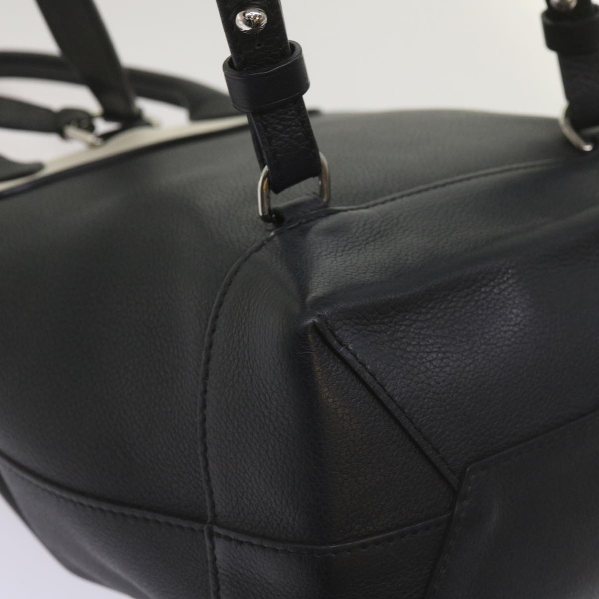 Louis Vuitton Lockme - Brandsamsara