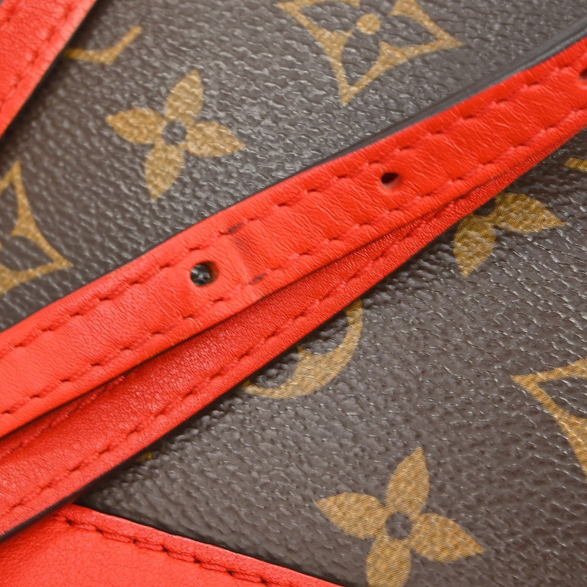Louis Vuitton Locky Handbag - Brandsamsara