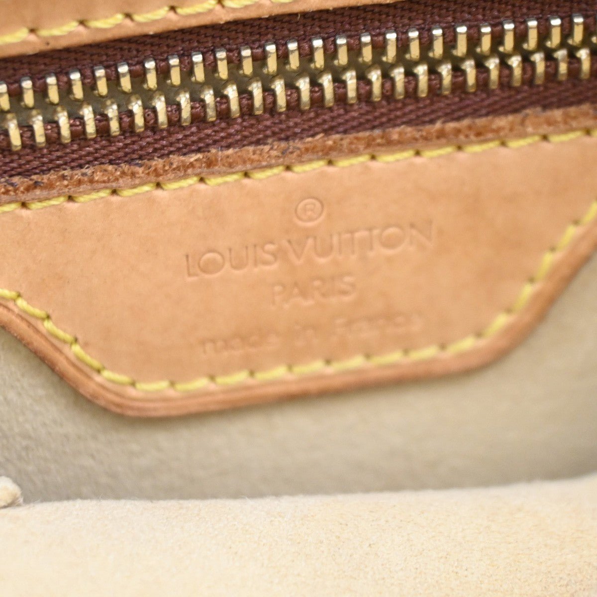 Louis Vuitton Looping Handbag - Brandsamsara