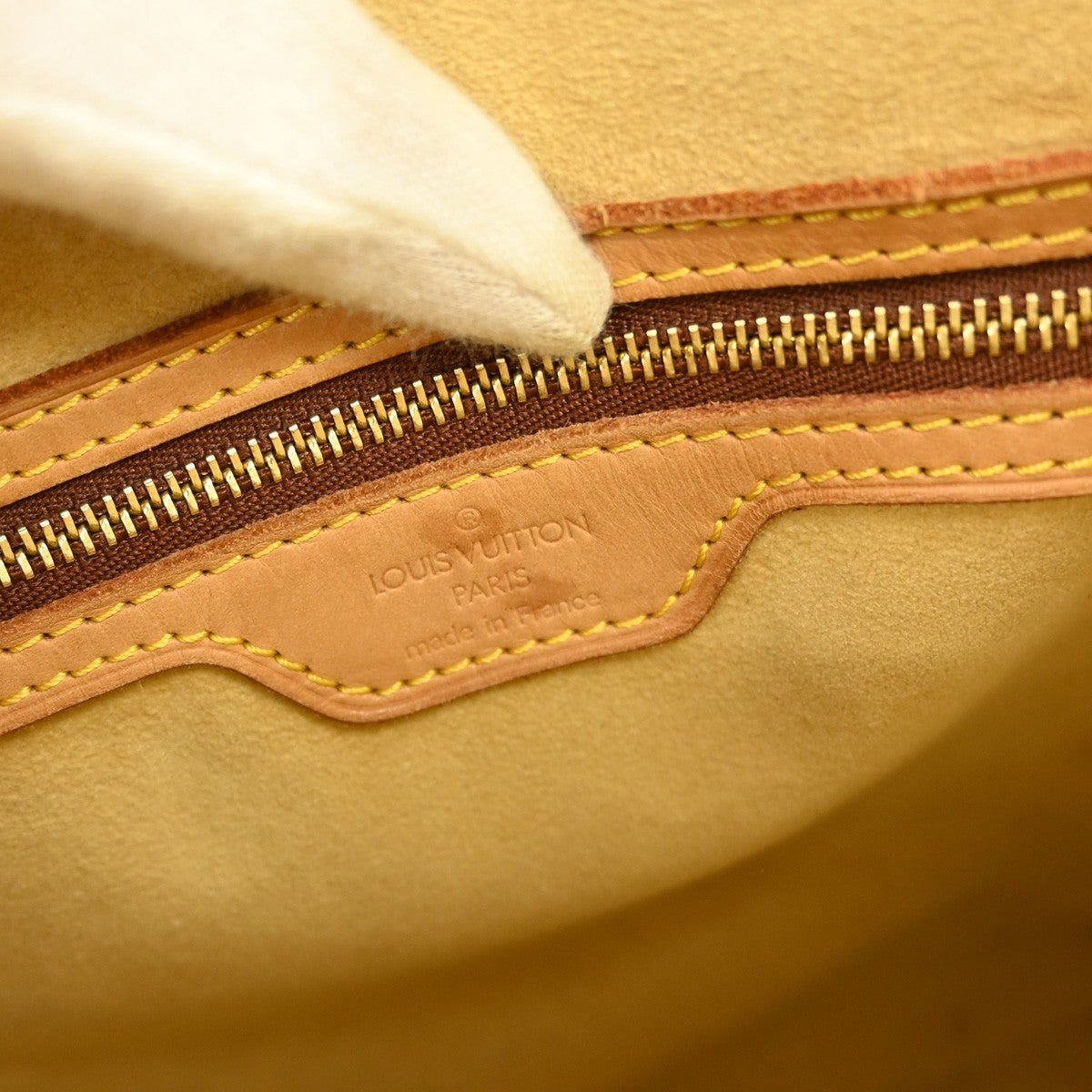 Louis Vuitton Looping Handbag - Brandsamsara