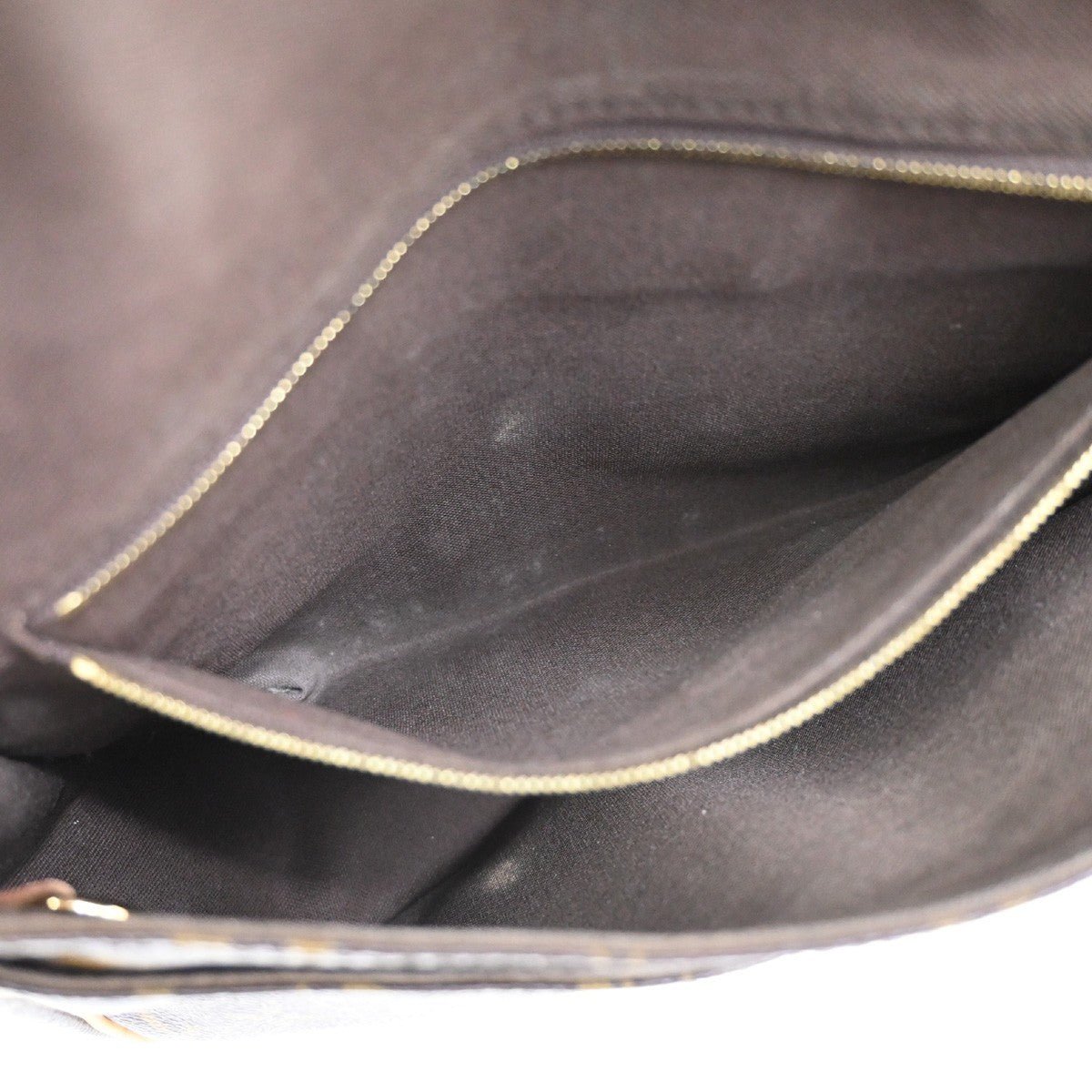 Louis Vuitton Menilmontant Handbag - Brandsamsara